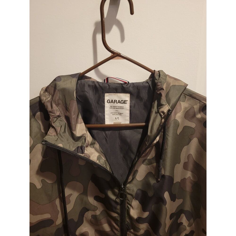 Garage Brand Camo Full Zip Ladies Size Petite/Small